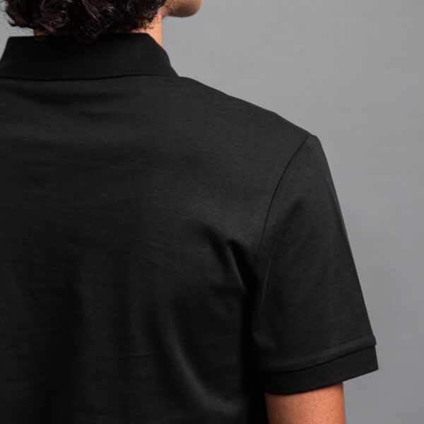 polo negro estructura plana marca carven slim 155686 296557 3