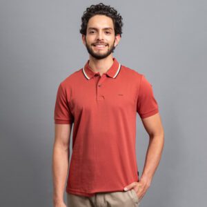 polo roja estructura labrada marca carven slim 155758 296544 1