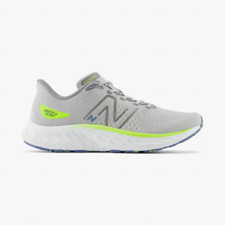 sneakers gris estilo mevozcy3 d marca new balance cl sico 159706 330923 1